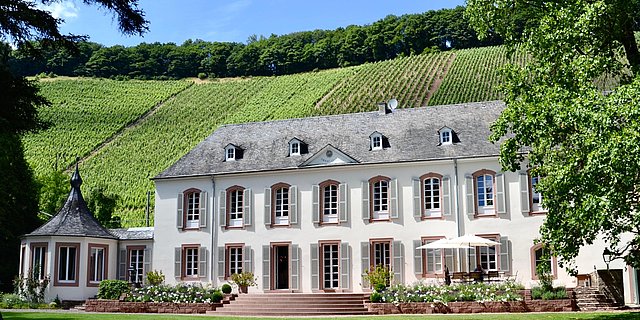 Weingut Von Othegraven Kanzem (01) Weingut Von Othegraven Kanzem (01)