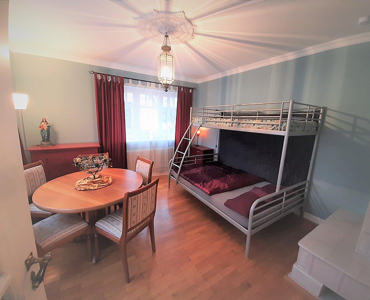 ein zweites Schlafzimmer