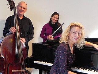 Trio DeLaVie