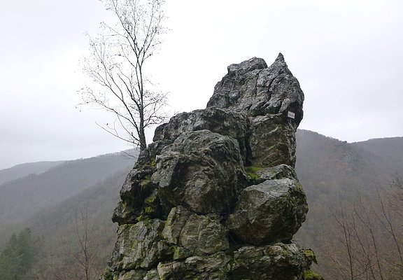 Bischofsmütze, Felsformation oberhalb des Kautenbachtals