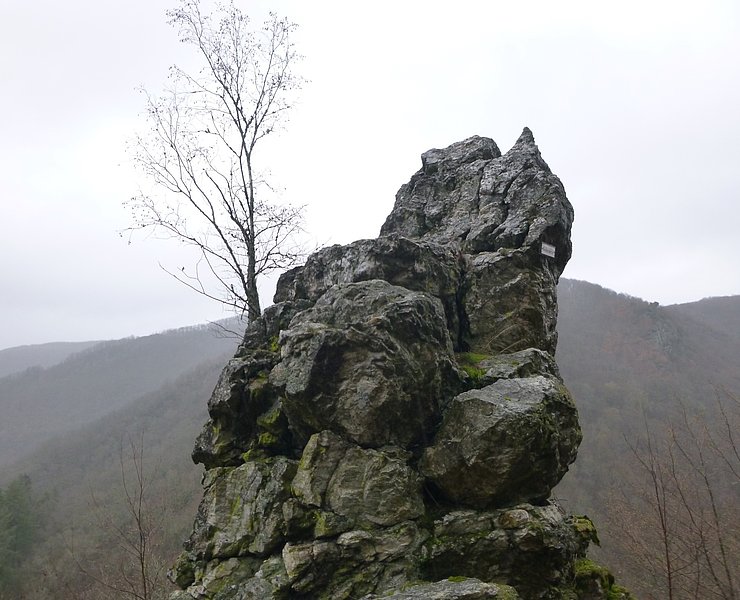 Bischofsmütze, Felsformation oberhalb des Kautenbachtals