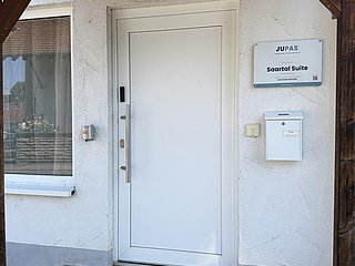 JUPAS° Saartalstraße 13 - Außenansicht