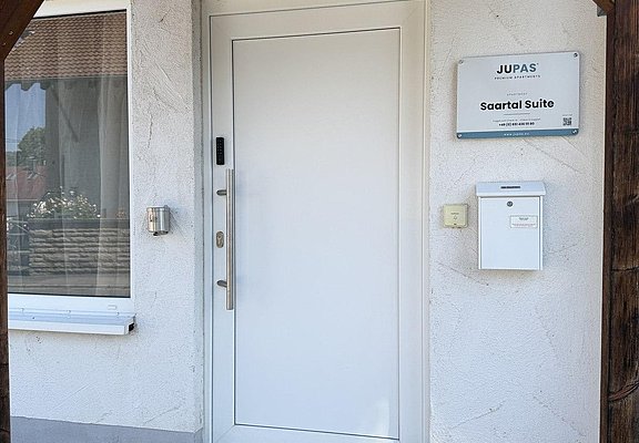 JUPAS° Saartalstraße 13 - Außenansicht
