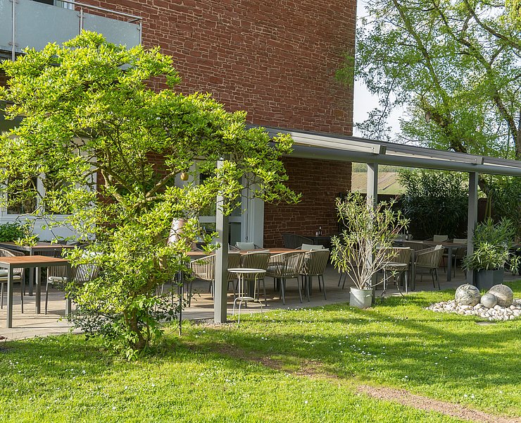 WEINhotel Ayler Kupp Sommer-Terrasse