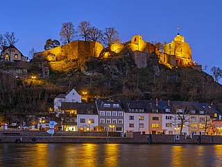 Saarburg bei Nacht (1)