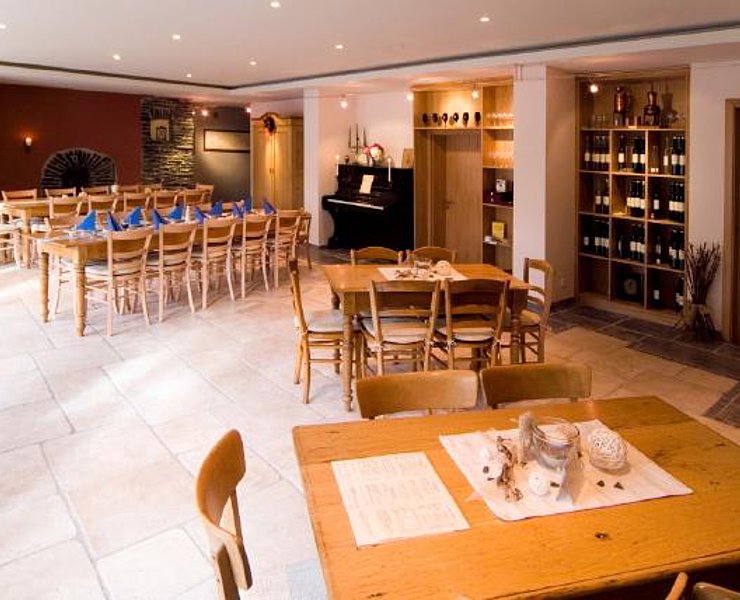 Weingut-Brennerei Hutmacher (1)
