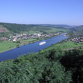 Aussicht auf die Saar vom Bismarkturm