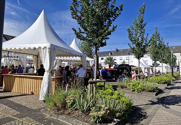 Weinstände am Heimat- und Weinfest in Konz