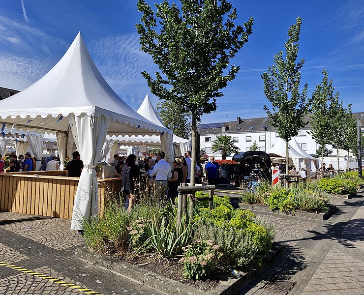 Weinstände am Heimat- und Weinfest in Konz