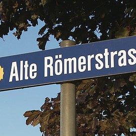Weite Strecken verläuft der Jakobsweg auf historischen Trassen