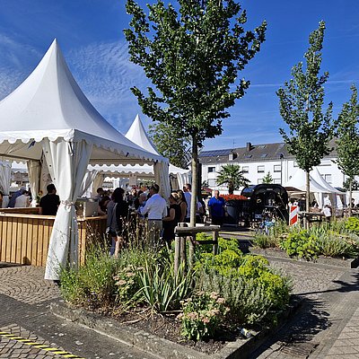 Foto: Weinstände am Heimat- und Weinfest in Konz