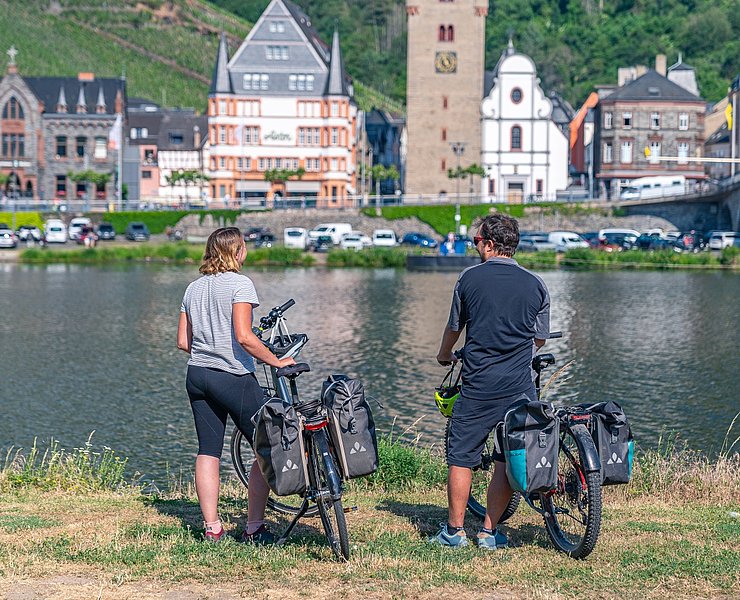 Auf dem Mosel-Radweg bei Bernkastel-Kues