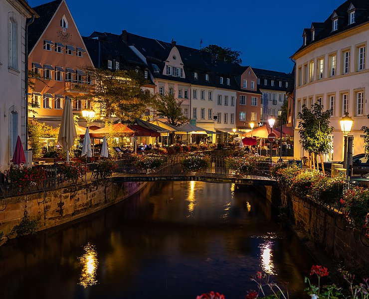 Buttermarkt in Saarburg bei Nacht