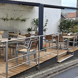 Terrasse Linden's Pension-Restaurant (2)