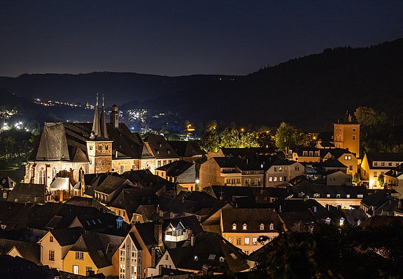 Saarburg bei Nacht