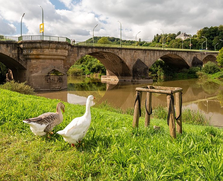 Römerbrücke am Zurlaubener Moselufer