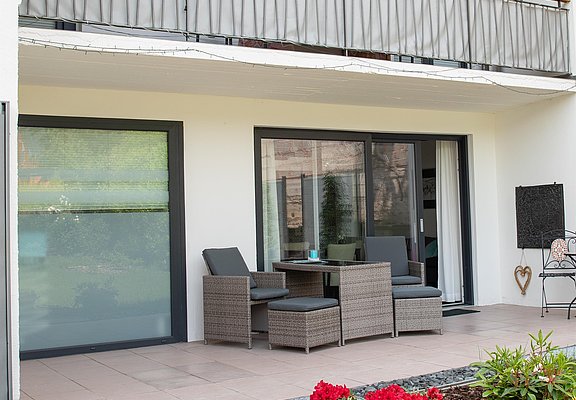 Appartements mit Terrasse und Balkon