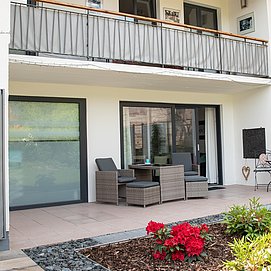 Appartements mit Terrasse und Balkon