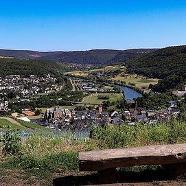 Blick vom Warsberg auf Saarburg
