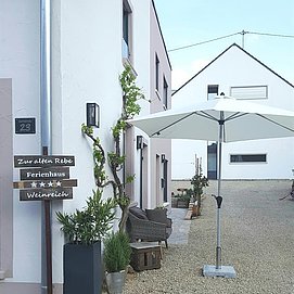 Hausansicht mit Innenhof