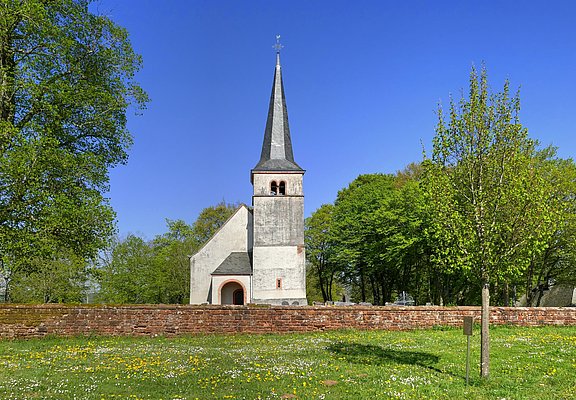 Alte Dorfkirche Kastel-Staadt