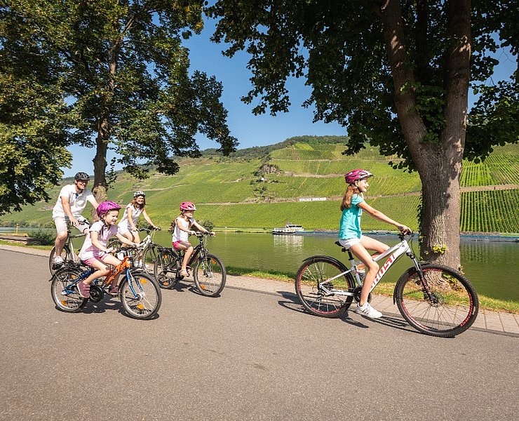 Radtour mit der ganzen Familie