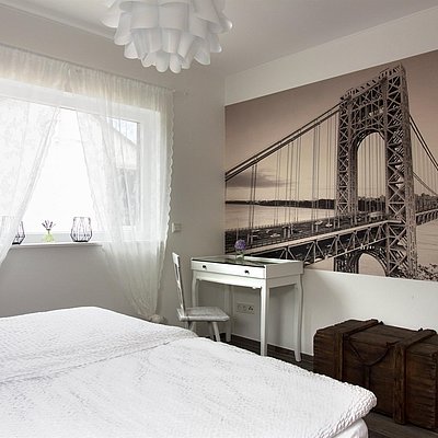 Foto: Schlafzimmer mit Doppelbett