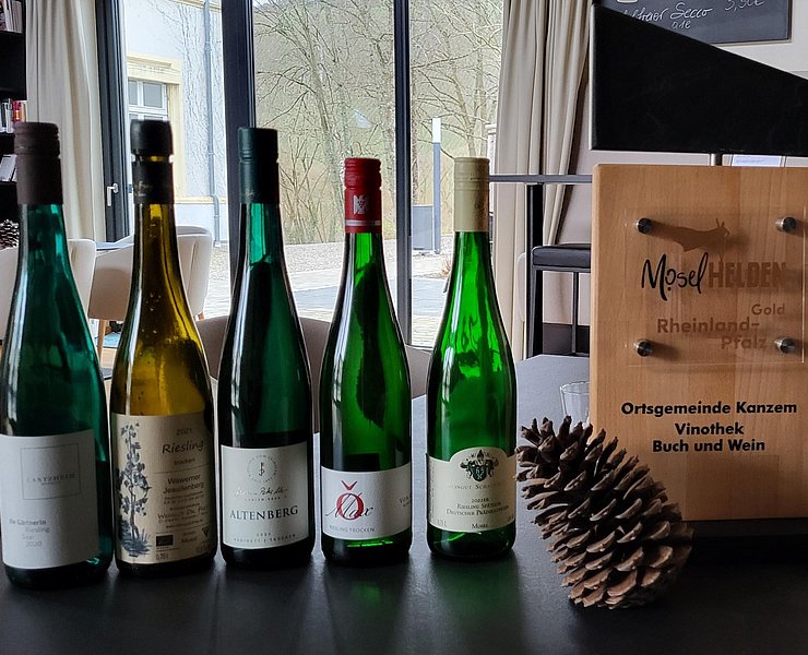Buch und Wein (1)