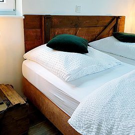 Schlafzimmer mit Doppelbett (4)