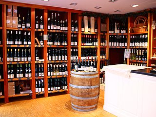 Vinothek Bonsai & Wein (1)