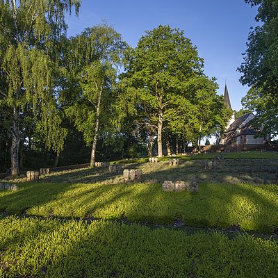 Foto: Ehrenfriedhof Kastel-Staadt (4)