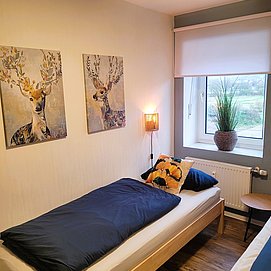 Schlafzimmer mit 2 Einzelbetten
