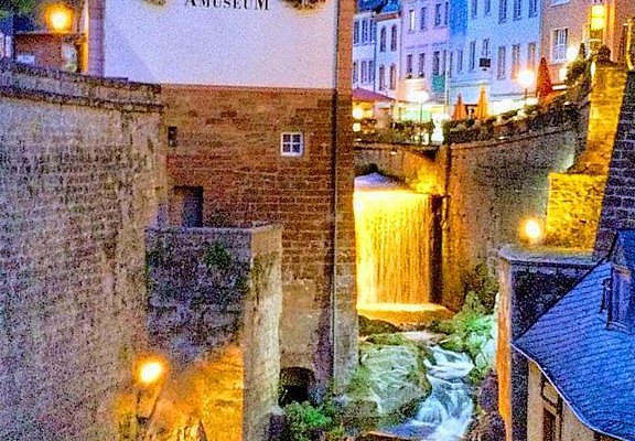 Saarburg bei Nacht (1)