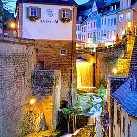 Saarburg bei Nacht (1)