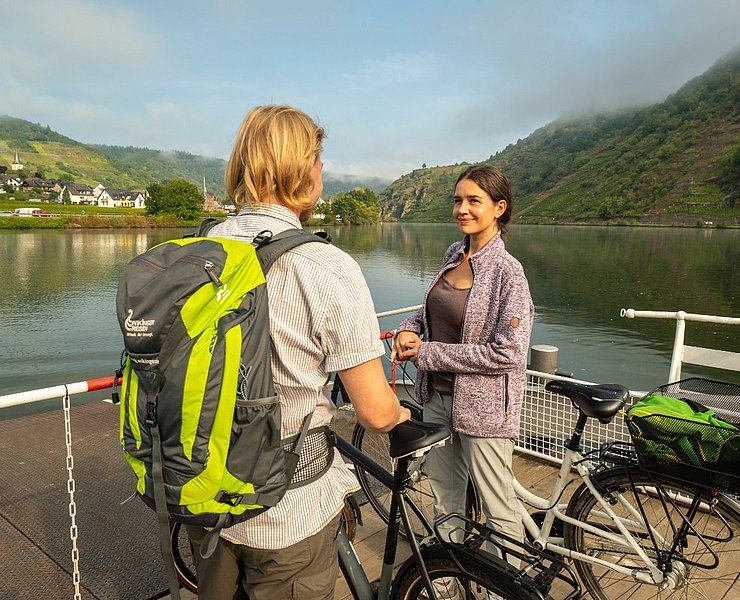 Auf der Fähre Ellenz-Poltersdorf - Beilstein - Ellenz-Poltersdorf