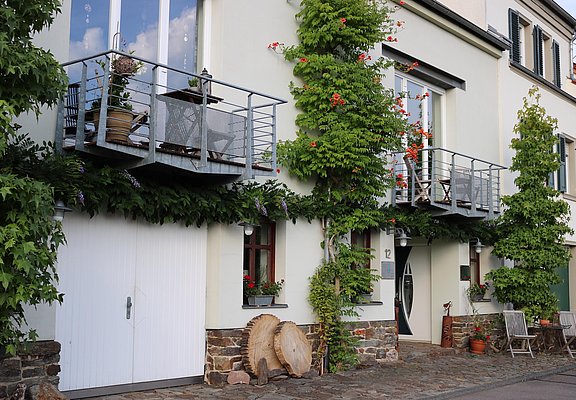 Ferienhaus Im Alten Winzerdorf Ockfen (1)