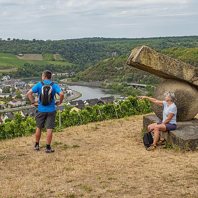 Foto: Skulptur "Knie im Gelenk" (5)