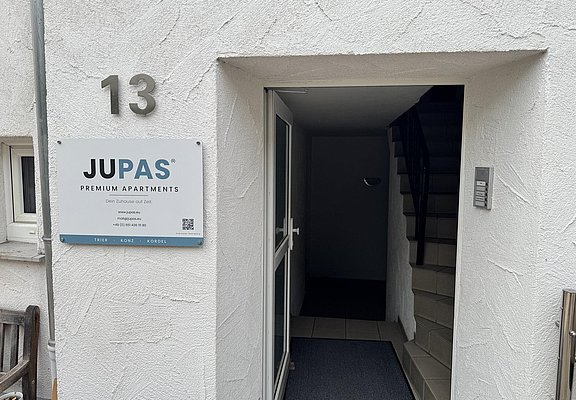 JUPAS° Saartalstraße 13 - Hausansicht