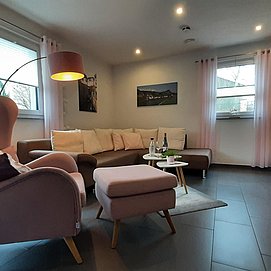 modernes und gemütliches Wohnzimmer