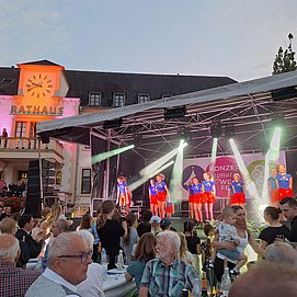 Bühnenprogramm