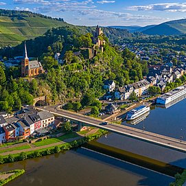 Stadt Saarburg von oben