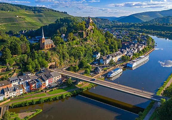 Stadt Saarburg von oben