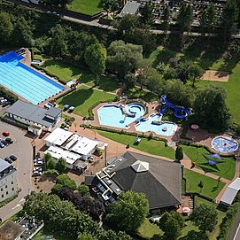 Freizeit-Hallenbad und Freibad Saarburg