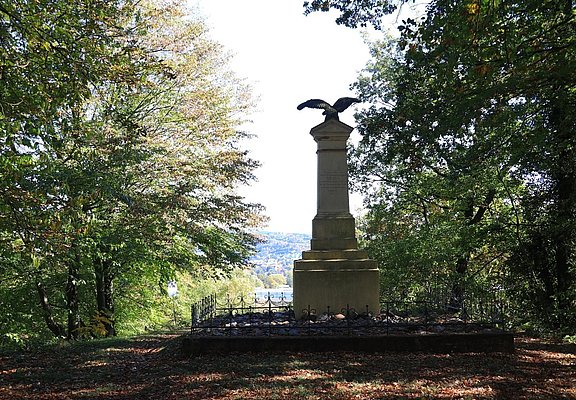 Granadenkmal Wasserliesch (02)