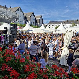 Marktplatz mit Hauptbühne